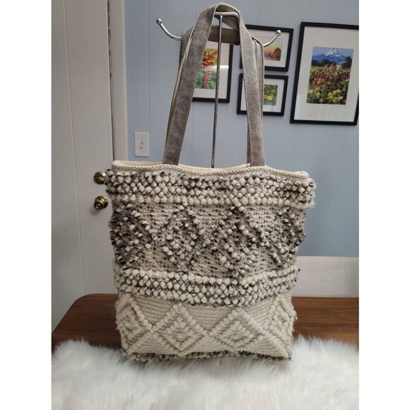 Love Stitch Boho Yarn Tote with Suede Handles - Picture 1 of 6